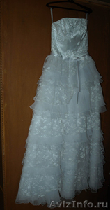 Продам свадебное платье 42-44 размер,   - Изображение #1, Объявление #362827