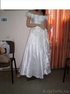 свадебное платье со спущенными бретельками. - Изображение #2, Объявление #1581811